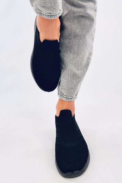 Buty skarpetkowe wsuwane GROPPI ALLBLACK - Inello