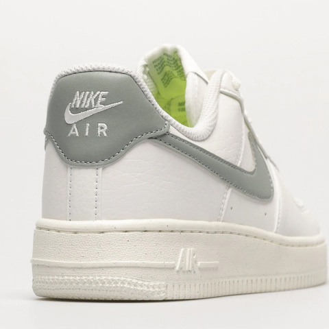 Buty NIKE Air Force 1 '07 - Białe - Next Nature