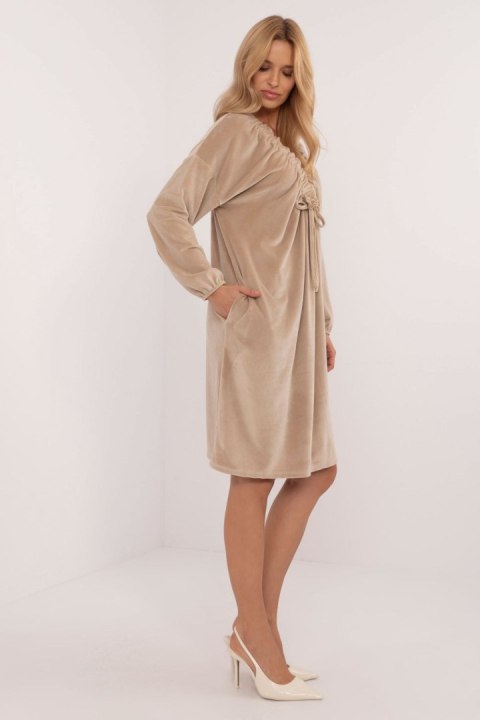 Sukienka Model DHJ-SK-19890.86P Beige - Italy Moda