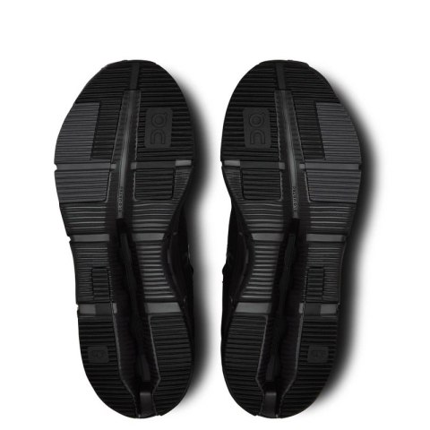 On M Cloudnova 2 - 3ME30210485, Czarny